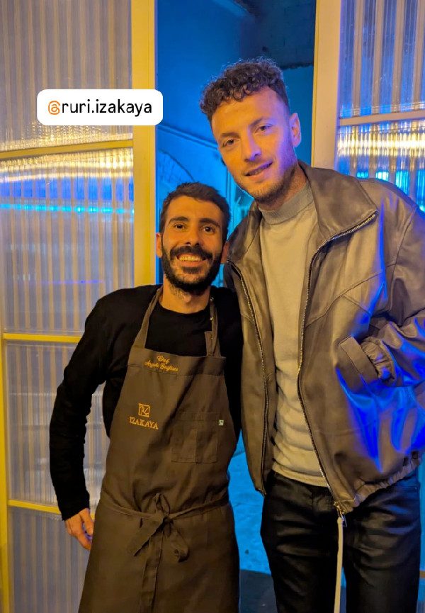 Amir Rrahmani al ristorante giapponese